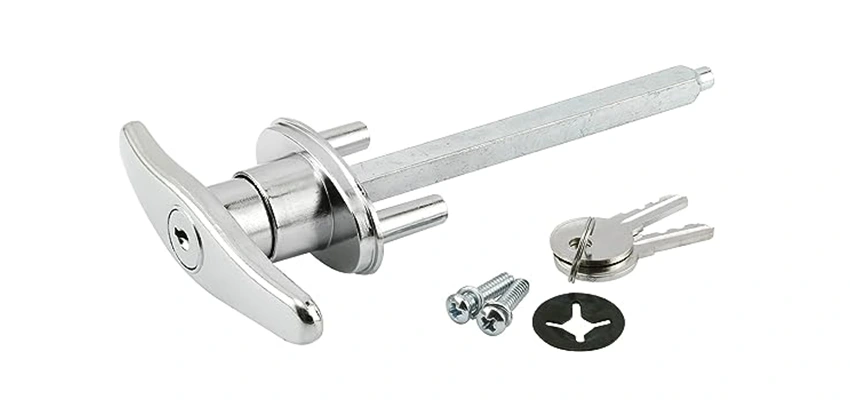 Old Style Garage Door Locks Replacements in East Hemet, California