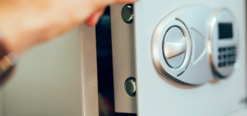 Fingerprint Safe Openers in East Hemet, CA