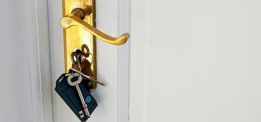 Broken Door Key Extraction in East Hemet, CA