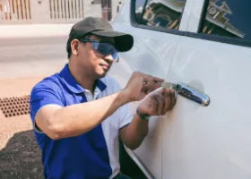 Car Locksmith in East Hemet, CA